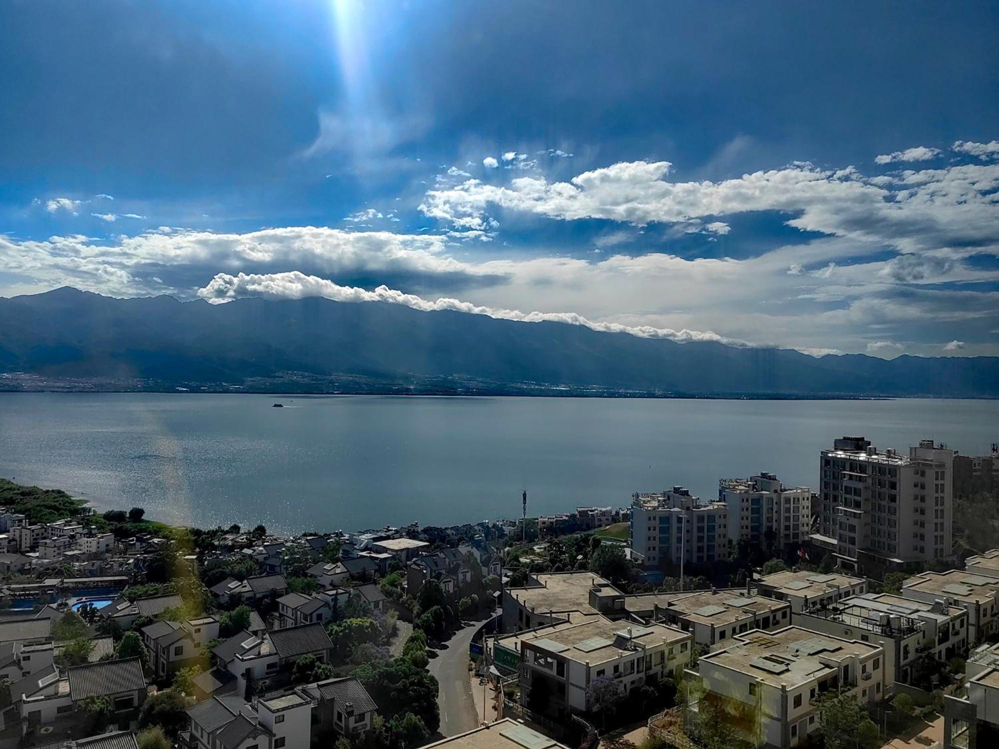 Dali Listening Sea View Villa大理听城海景别墅 外观 照片
