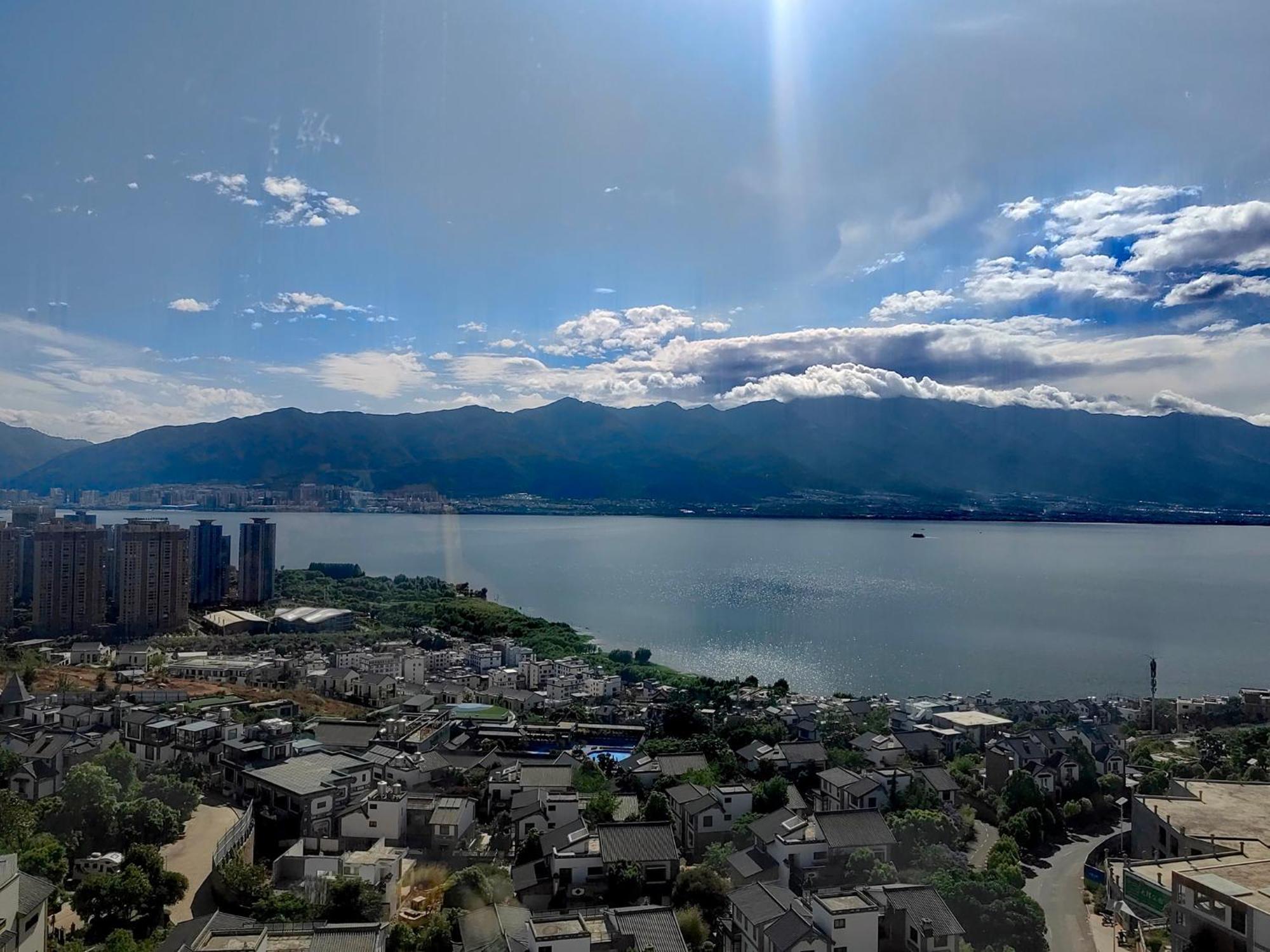 Dali Listening Sea View Villa大理听城海景别墅 外观 照片